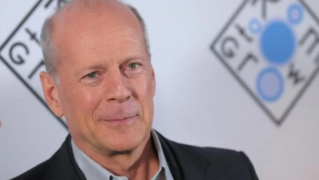 Bruce Willis se retira de la interpretación tras recibir un diagnóstico de afasia
