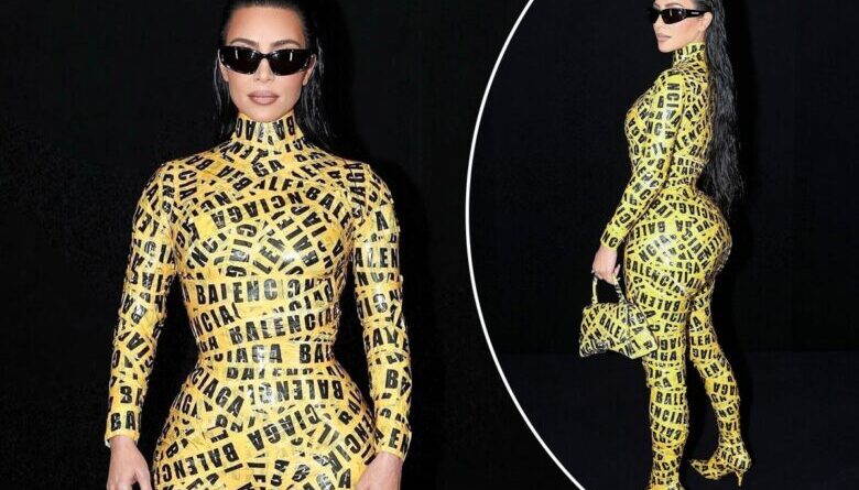 Kim Kardashian hace alarde de su curvas con «catsuit» hecho de cinta adhesiva