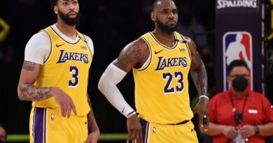 LeBron seguirá fuera de acción con los Lakers
