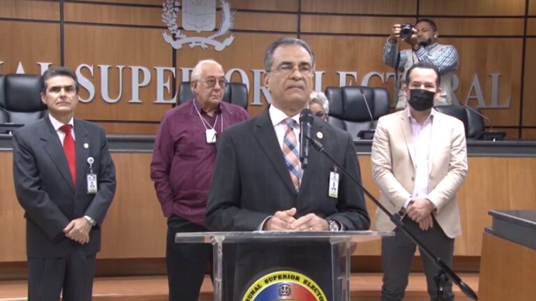 Tribunal Superior Electoral dispone incremento salarial hasta de un 30 % a sus servidores