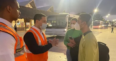 Llega a RD uno de los 13 dominicanos evacuados desde Ucrania 