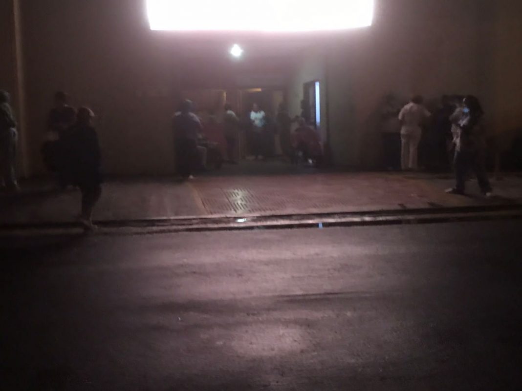 Incendio obliga a evacuar pacientes de clínica Otorrino