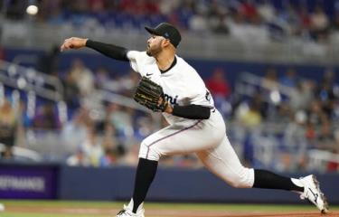 López cuelga siete ceros y Marlins blanquean a Cardenales