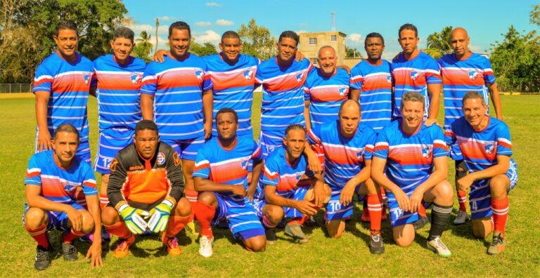 Los 30 de Villa Tapia único onceno ganador en inicio Liga Nacional de Fútbol para Veteranos