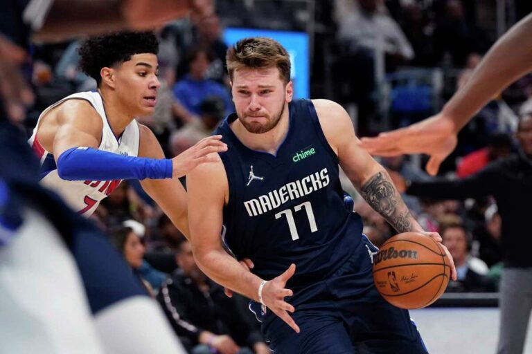 Mavericks de Dallas llegan a las 50 victorias por primera vez en siete años