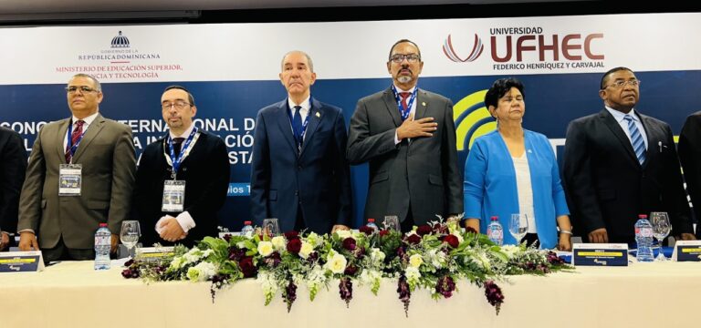 Mescyt anuncia puesta en marcha portal Educación Virtual Abierta (EVA) para ofrecer cursos en línea gratuitos