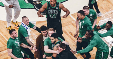 Tatum guió a Celtics; Al Horford encestó 20