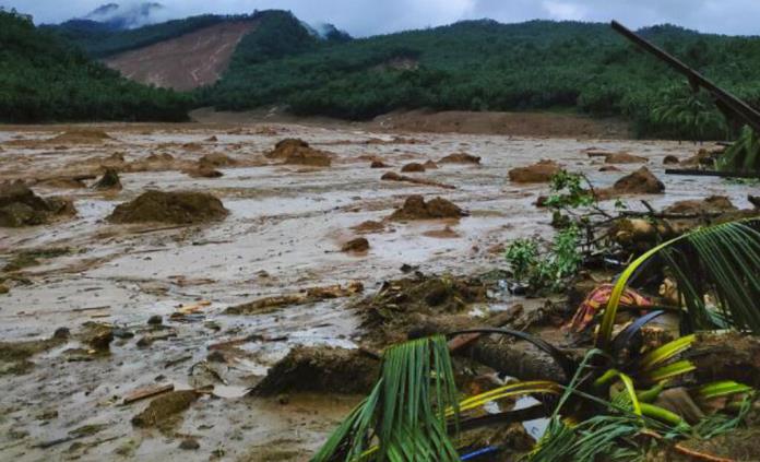 Tormenta tropical deja decenas de muertos en Filipinas