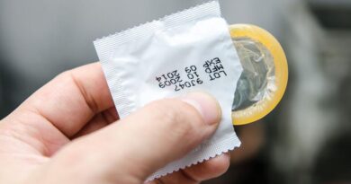 Ordenan retirar del mercado un lote de condones con orificios en Colombia