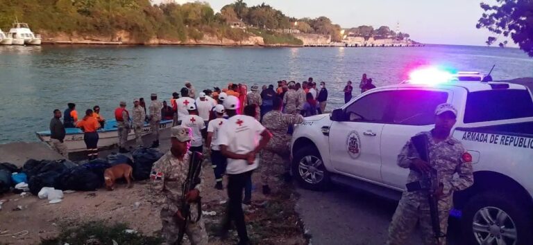 Sin identificar, sepultan en fosa común cadáveres de naufragio en costas de La Romana