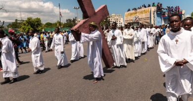 Denuncian inseguridad en medio de viacrucis por Viernes Santo en Haití