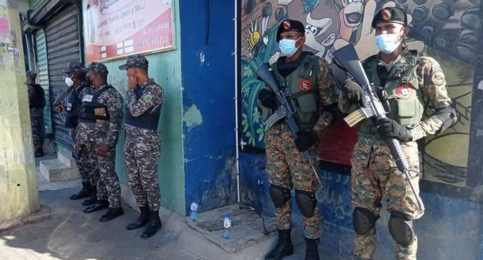Fuerte presencia policial y militar en el Cibao ante convocatoria paro