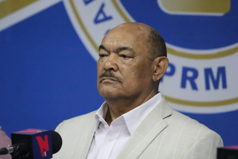 Alburquerque califica convención del PRM como un “espectáculo lúgubre”