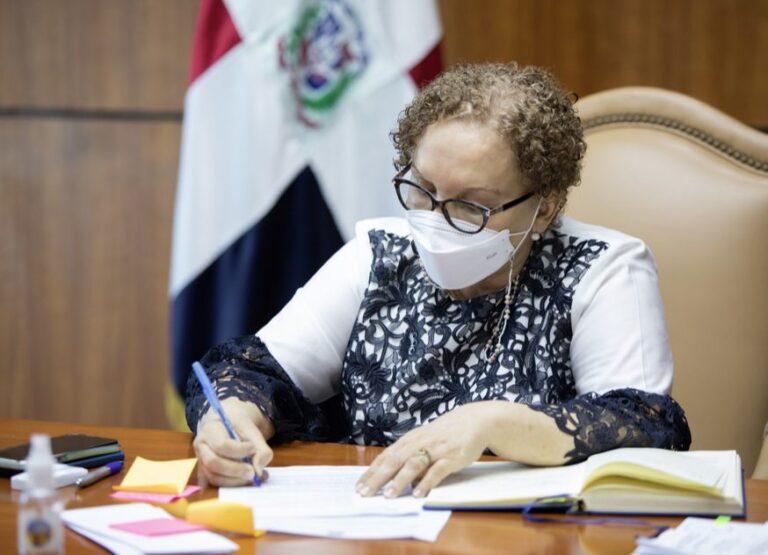 Procuradora instruye a Persecución del MP coordine las investigaciones sobre muertes en cuarteles policiales