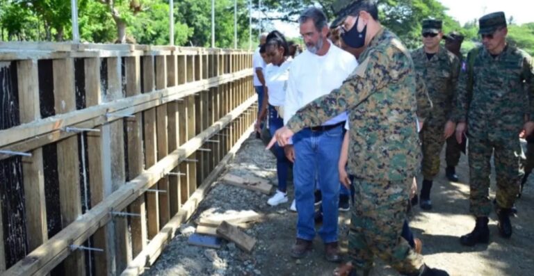 Gobierno garantiza afectados por verja fronteriza serán compensados