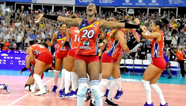 Voleibolistas dominicanas parten rumbo a la Liga de las Naciones