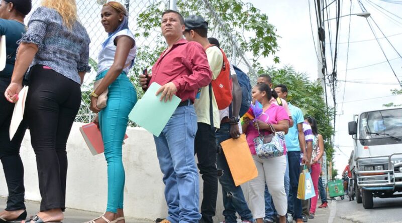 Demanda de empleos formales en República Dominicana va más rápido que la oferta