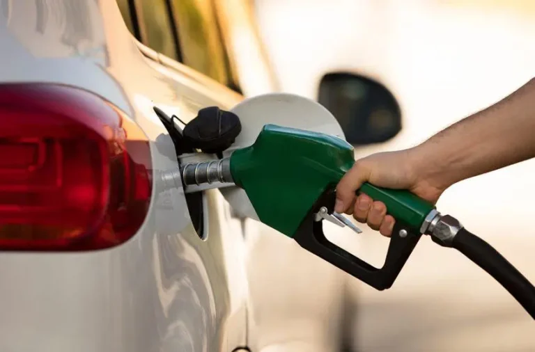 El Gobierno deja invariable el precio de los combustibles