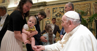 El papa condena la explotación infantil en mundo