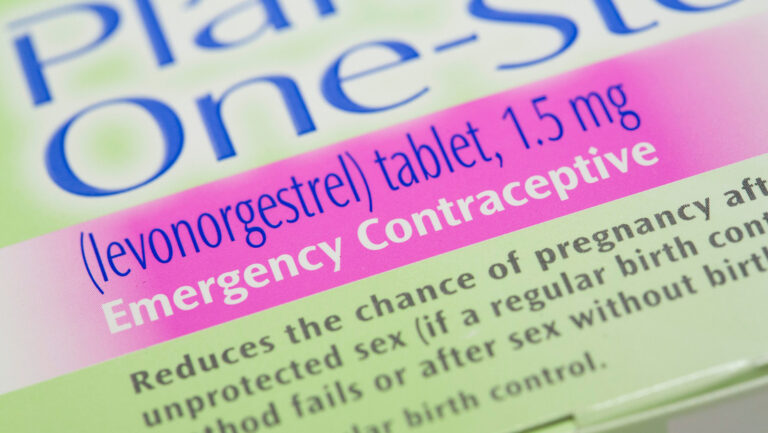Farmacias de EE.UU. limitan compra de anticonceptivos tras aumento de la demanda por fallo Corte Suprema sobre aborto