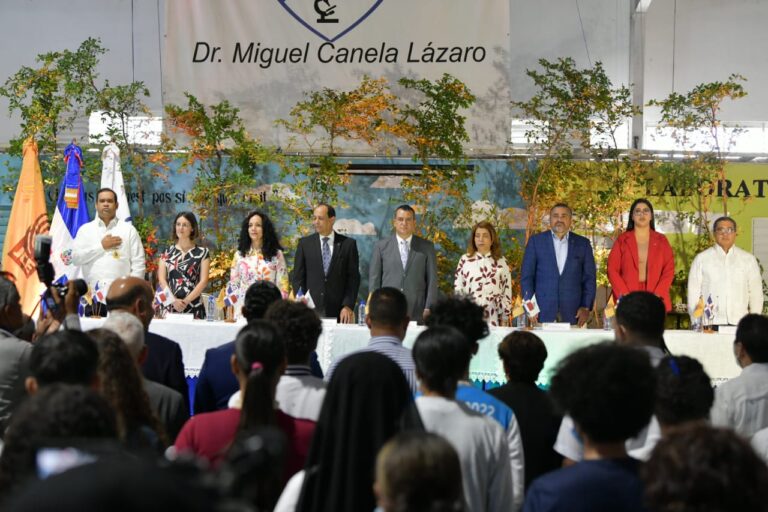 JCE presenta proyecto de participación de jóvenes como miembros de colegios electorales y del voto consciente