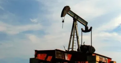 Petróleo de Texas en 121,58 dólares el barril y seguiría subiendo según analistas