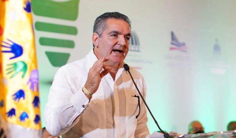 ¿Se descolora? Revelan irregularidades en Propeep con compra de pinturas