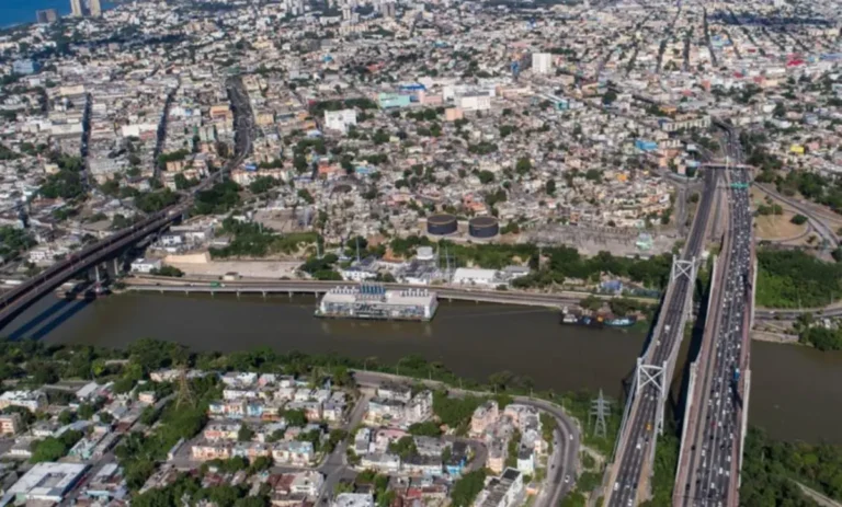 Expertos ven apetencias políticas intento dividir Gran Santo Domingo