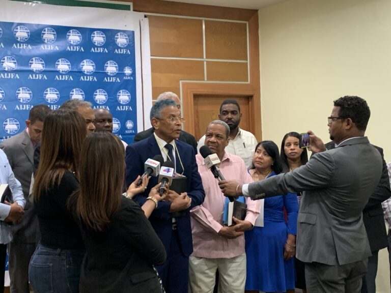 LA ASOCIACIÓN DE IGLESIAS JESUCRISTO FUENTE DE AMOR URGE AL GOBIERNO SOLUCIÓN A LOS PROBLEMAS NACIONALES