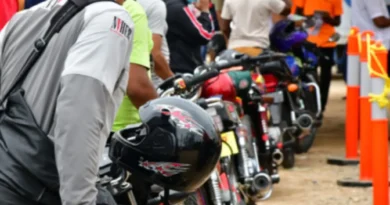 Cientos buscan registrar motocicletas a pocas horas de vencer plazo