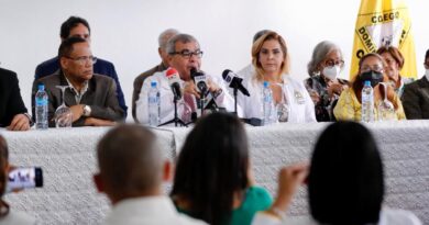 Colegio Médico niega se haya reunido en Palacio con Vicepresidenta y director del SNS 