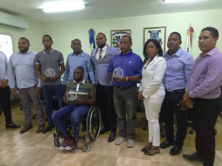 Concejo de Regidores de Boca Chica reconoce Atletas Meritorio del Municipio
