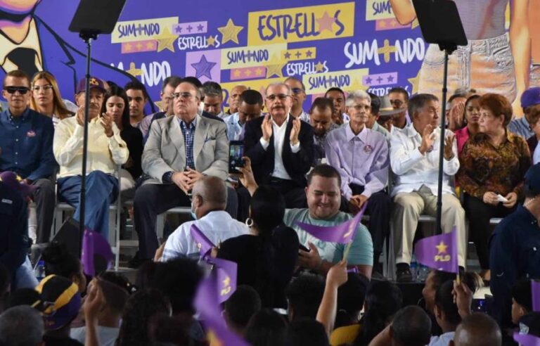 Danilo Medina niega referirse al caso Medusa al salir de acto proselitista