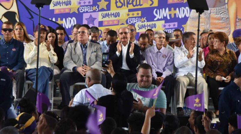 Danilo Medina niega referirse al caso Medusa al salir de acto proselitista