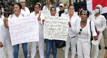 Enfermeras denuncian que las obligan a tomar licencia sin disfrute de sueldo