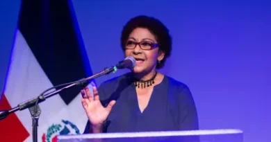Expresidenta de la ADP se lanza como precandidata presidencial