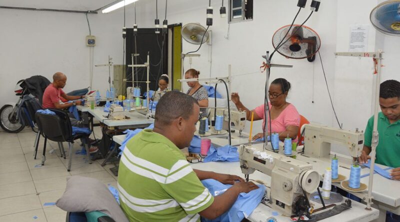 Microempresarios dominicanos viven en situación de pobreza multidimensional