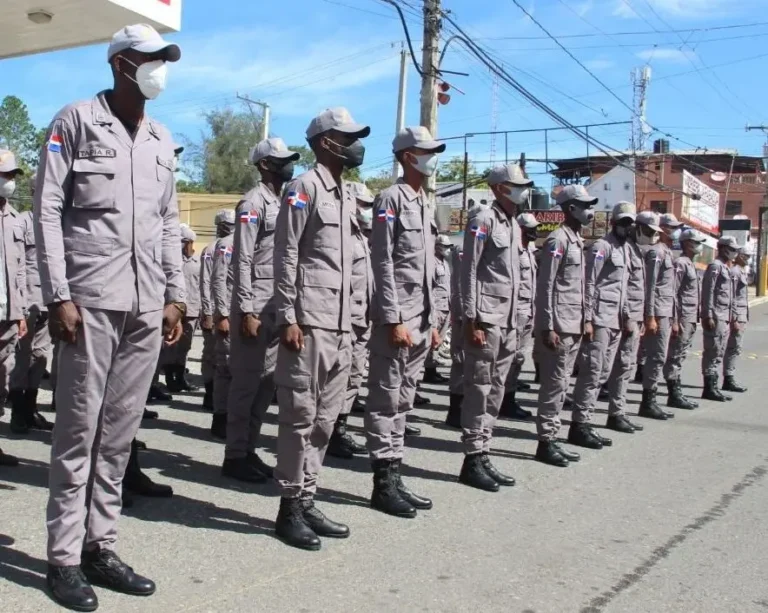 Policías