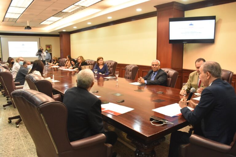 País logra obtener voto a favor en la comparabilidad de las Escuelas de Medicina de RD con sus similares de los Estados Unidos