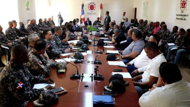 Para optimizar persecución del delito, fiscales se reúnen con encargados departamentales PN