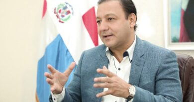 Abel Martínez a Luis Abinader: RD no aguanta más la invasión haitiana