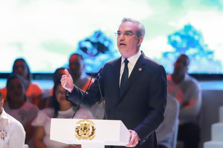 Abinader: En 2 años hemos hecho más reformas que en últimos 20