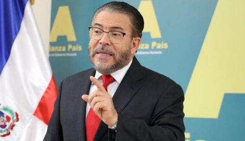Alianza País reitera aumento salarial debe ser obligatorio y del 25%