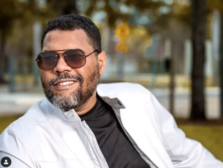 Cantante de «Dame tu cosita» llama ladrón a El Chombo