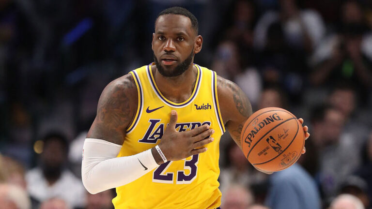 LeBron James renueva con Lakers por dos temporadas y US$97 MM