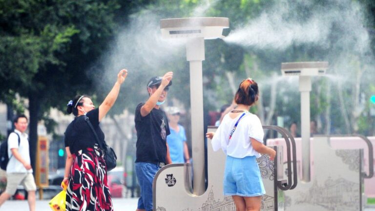 Ola de calor obliga a suspender producción industrial en ciudades chinas