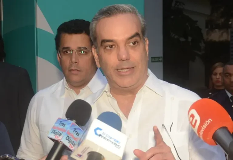 Presidente considera imprudencia los aumentos sueldos