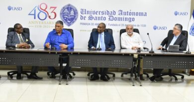 Chú Vásquez agradece a rector UASD por apoyar a policías para que cursen licenciaturas