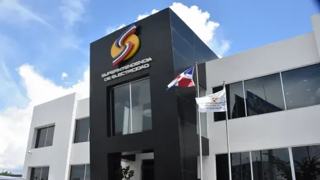 ¡Festival de bonos! Superintendencia de Electricidad entregó más de seis millones de pesos a varios directores