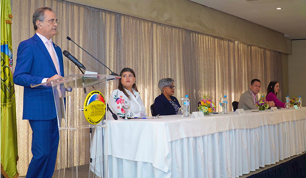 TSE llama mujeres de partidos a empoderarse de sus derechos
